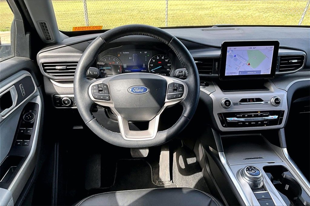 Used 2023 Ford Explorer XLT w/ Equipment Group 202A image 5