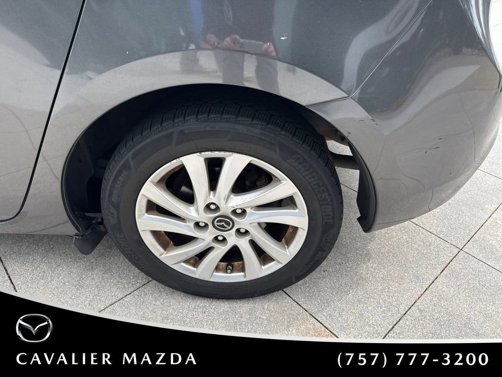 Used 2013 MAZDA MAZDA3 i Touring w/ Preferred Equipment Pkg FWD image 19