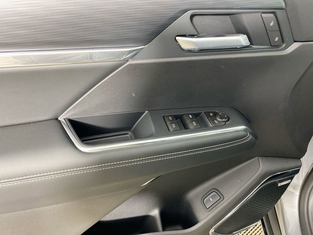 Used 2026 GMC Acadia Elevation w/ Black Edition image 13