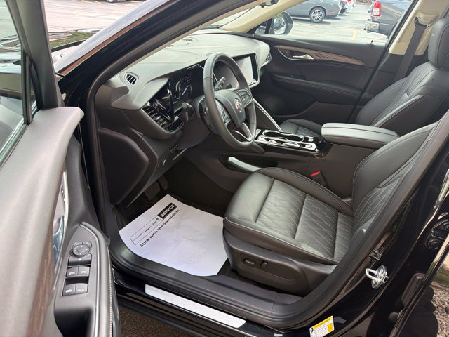 Used 2023 Buick Envision Avenir AWD/4WD image 23
