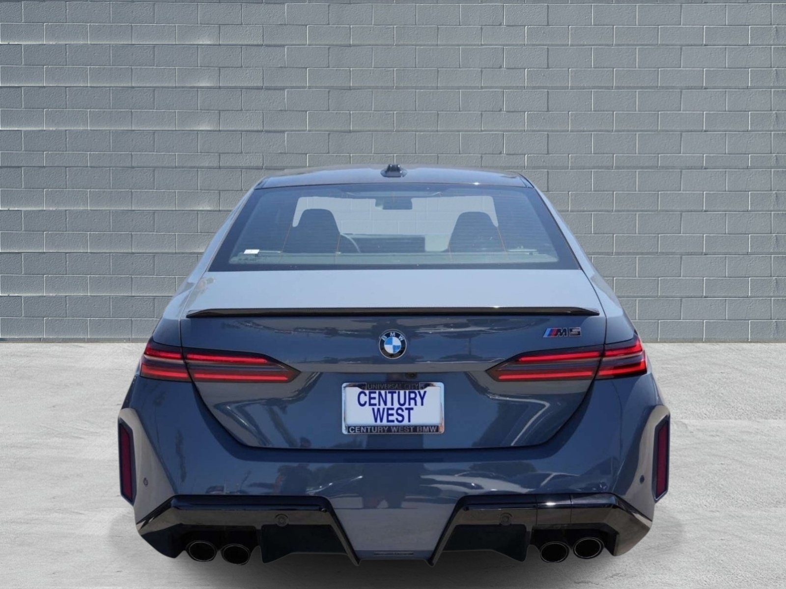Used 2026 BMW M5 w/ Carbon Package AWD/4WD image 3