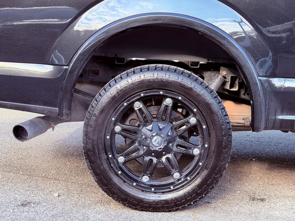 Used 2015 Ford F150 Platinum w/ Equipment Group 701A Luxury AWD/4WD image 9