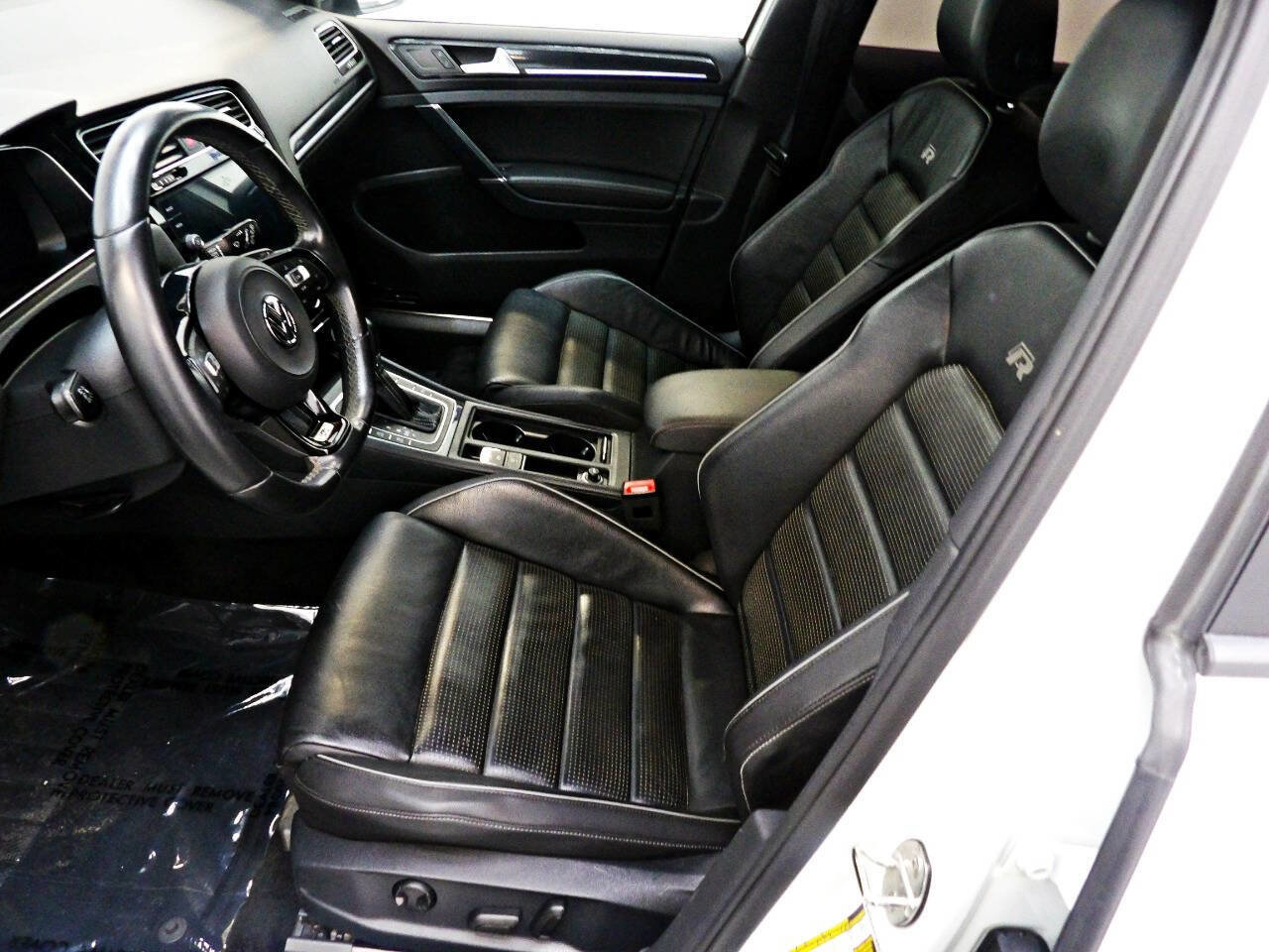 Used 2019 Volkswagen Golf R 4-Door image 8