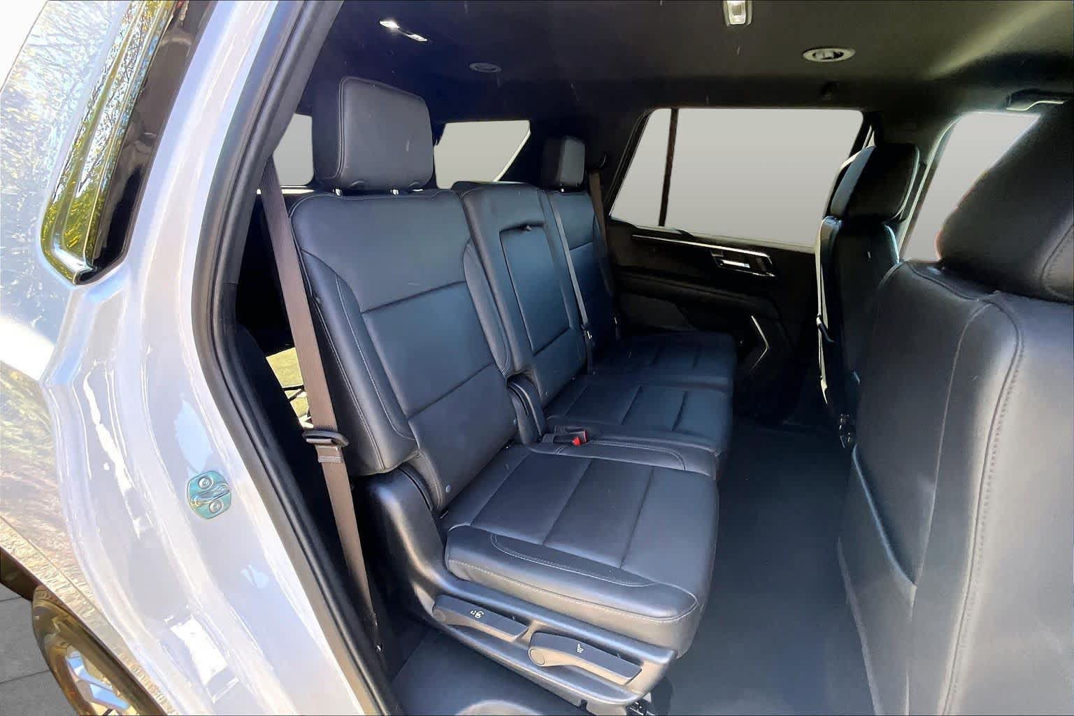 Used 2025 Chevrolet Tahoe LT AWD/4WD image 21