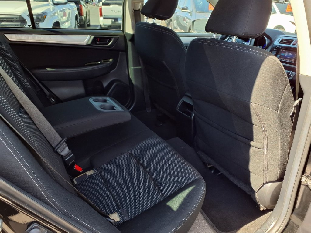 Used 2019 Subaru Outback 2.5i AWD/4WD image 33