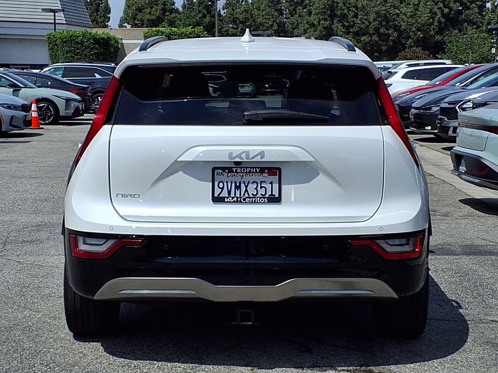Certified 2023 Kia Niro Wave FWD image 5