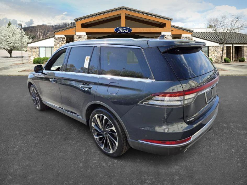 Used 2023 Lincoln Aviator Reserve w/ Equipment Group 201A image 7