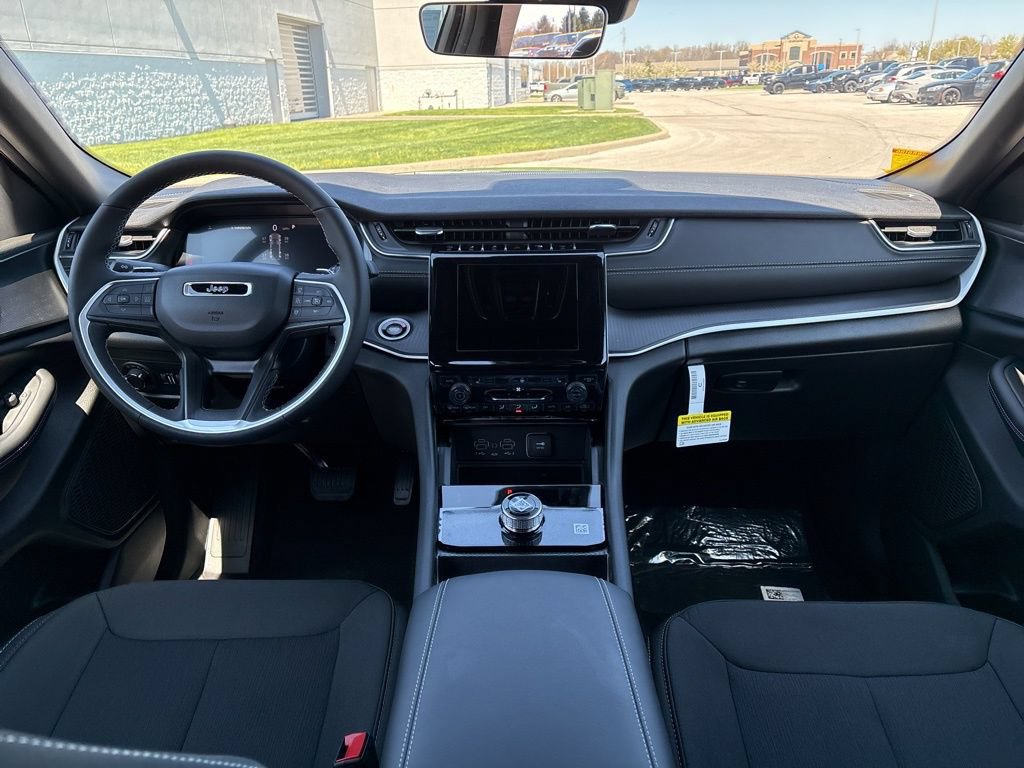 New 2026 Jeep Grand Cherokee Laredo X AWD/4WD image 10