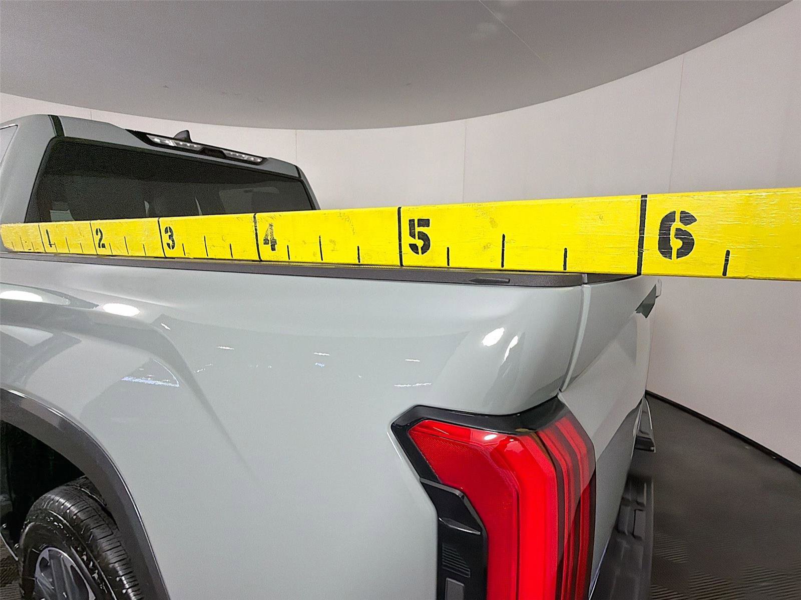 Used 2026 Toyota Tundra Limited AWD/4WD image 32