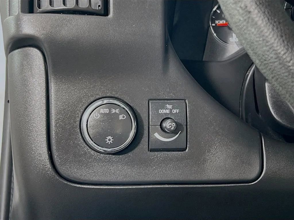 Used 2015 Chevrolet Express 2500 image 11