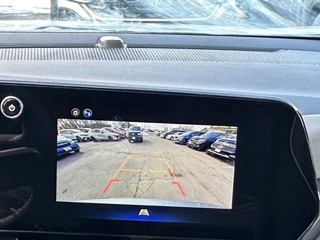 New 2026 Chevrolet Equinox LT w/ Convenience Package II image 16