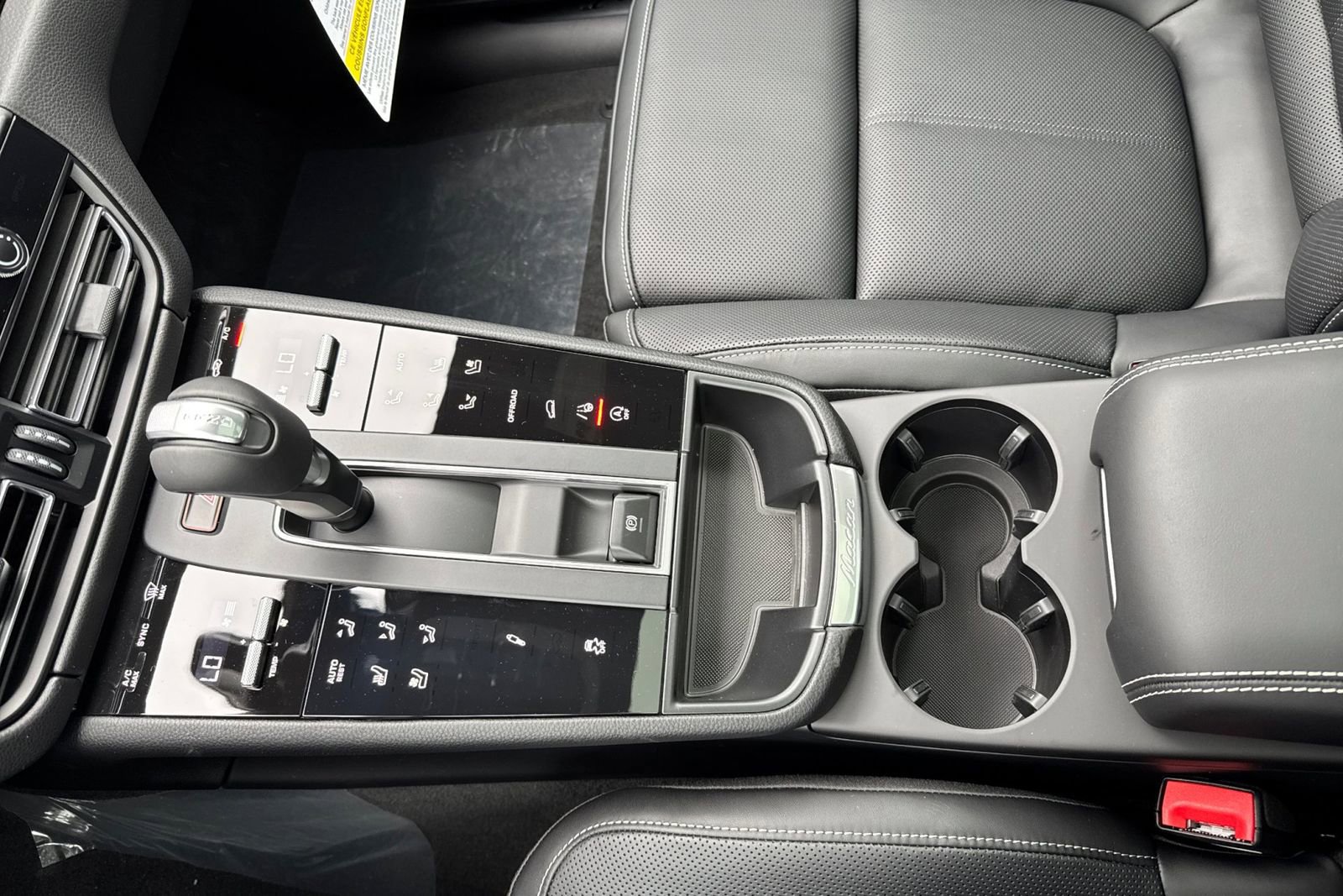 New 2025 Porsche Macan Turbo image 26