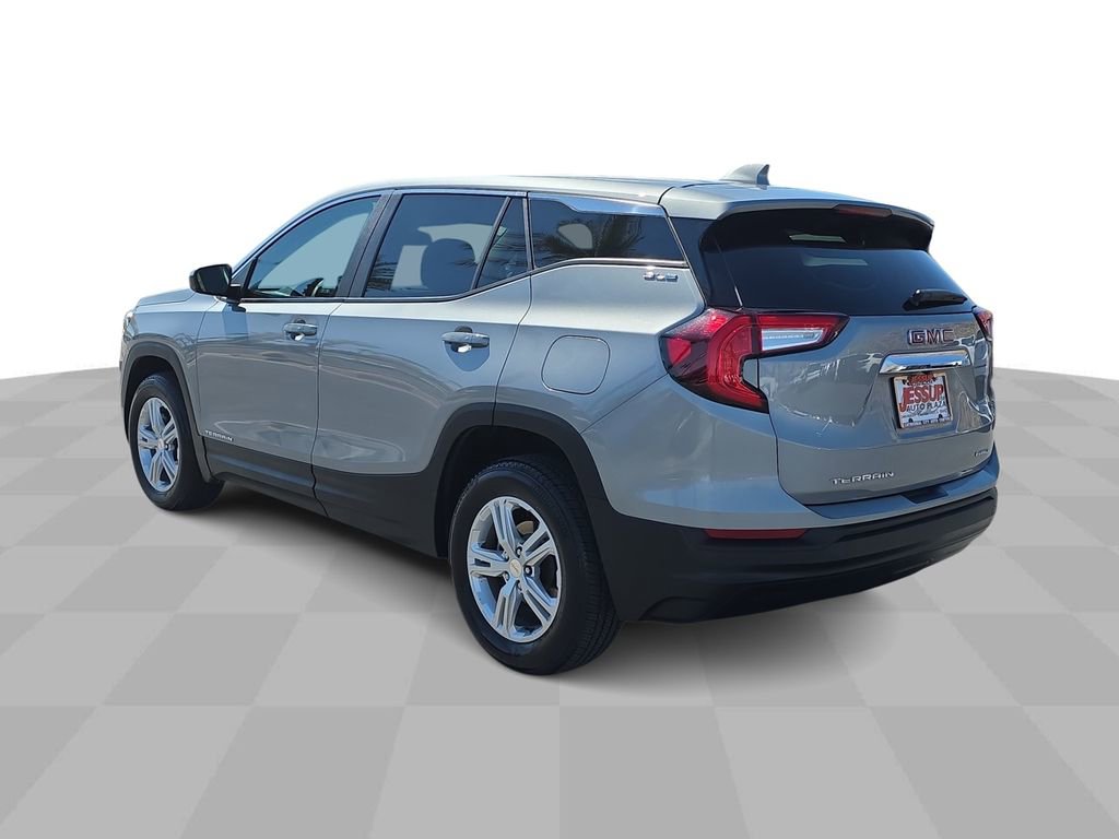 Used 2024 GMC Terrain SLE image 6
