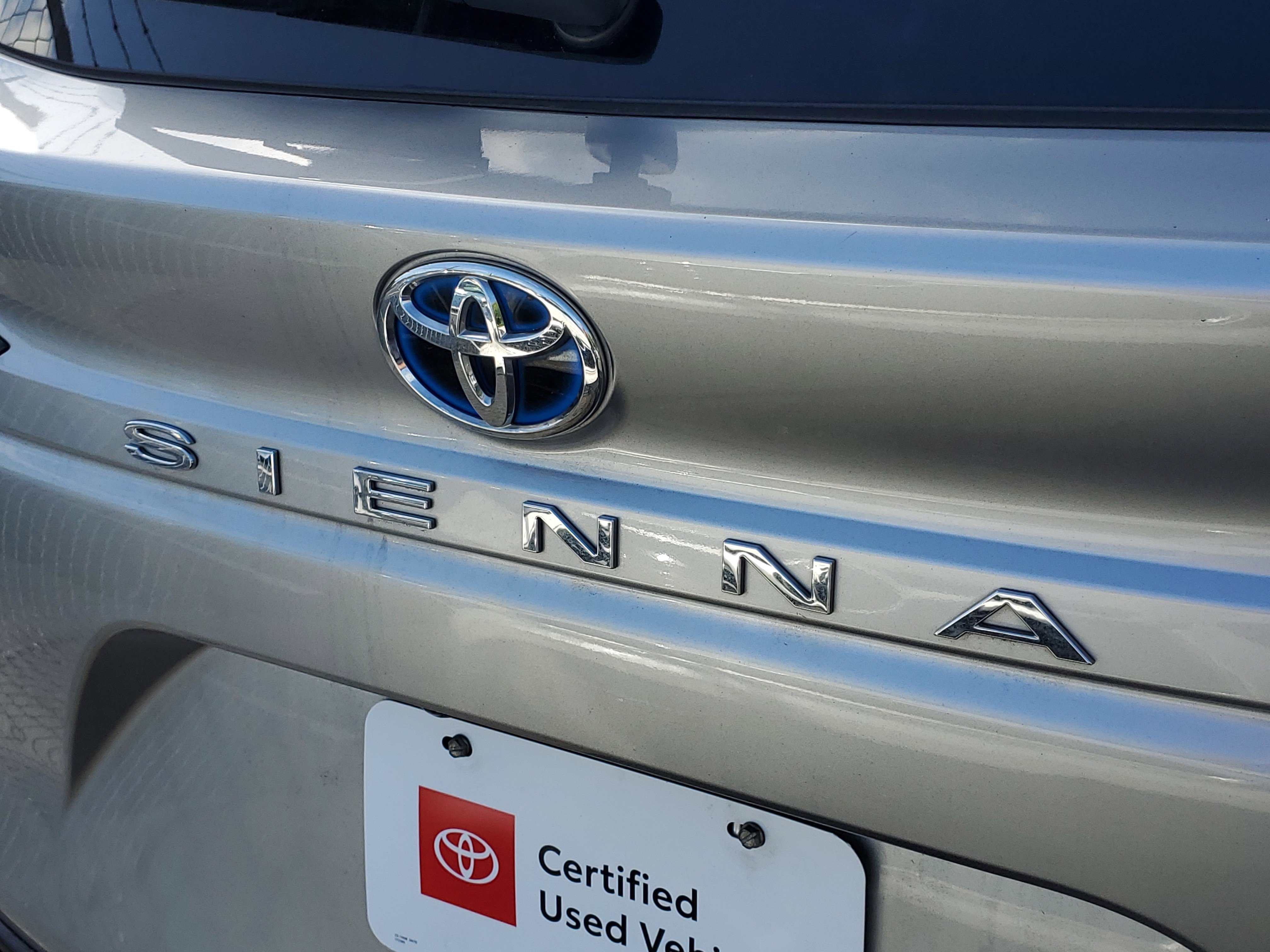 Certified 2021 Toyota Sienna Platinum image 7