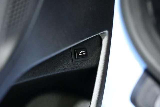 Used 2024 BMW M2 w/ Lighting Package RWD image 35
