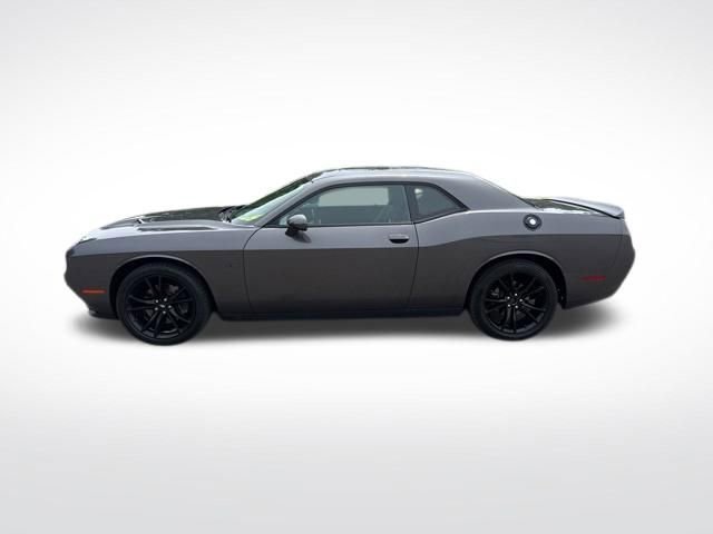 Used 2018 Dodge Challenger R/T w/ Driver Convenience Group RWD image 2