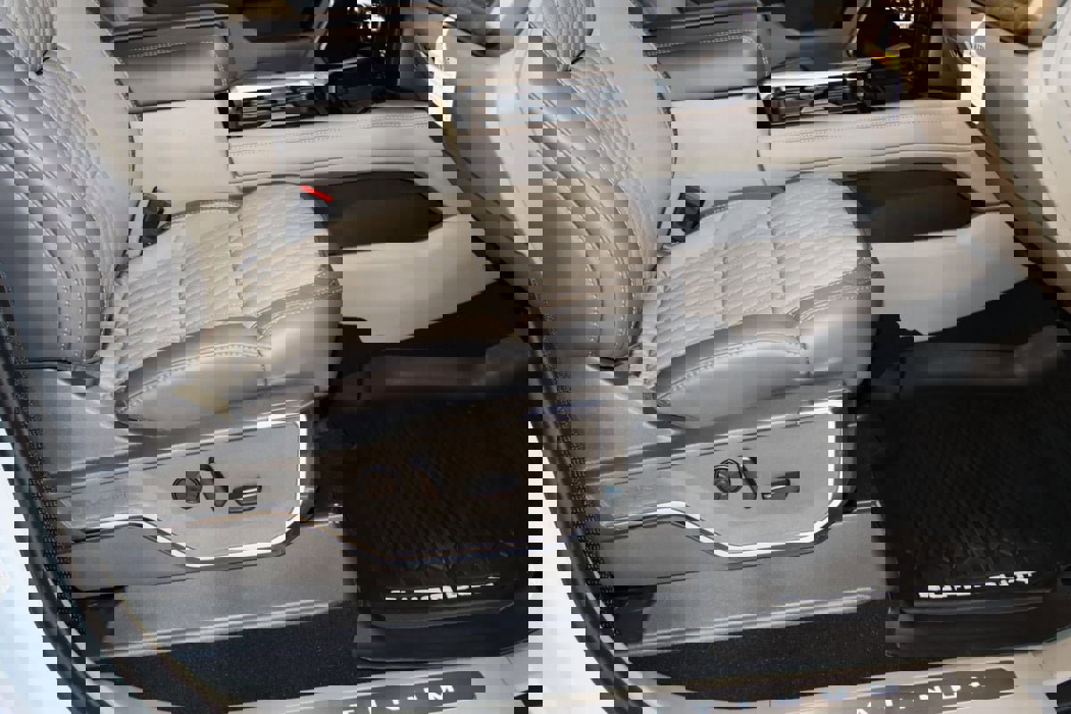 Used 2026 Ford F250 Platinum w/ Platinum Plus Package image 75