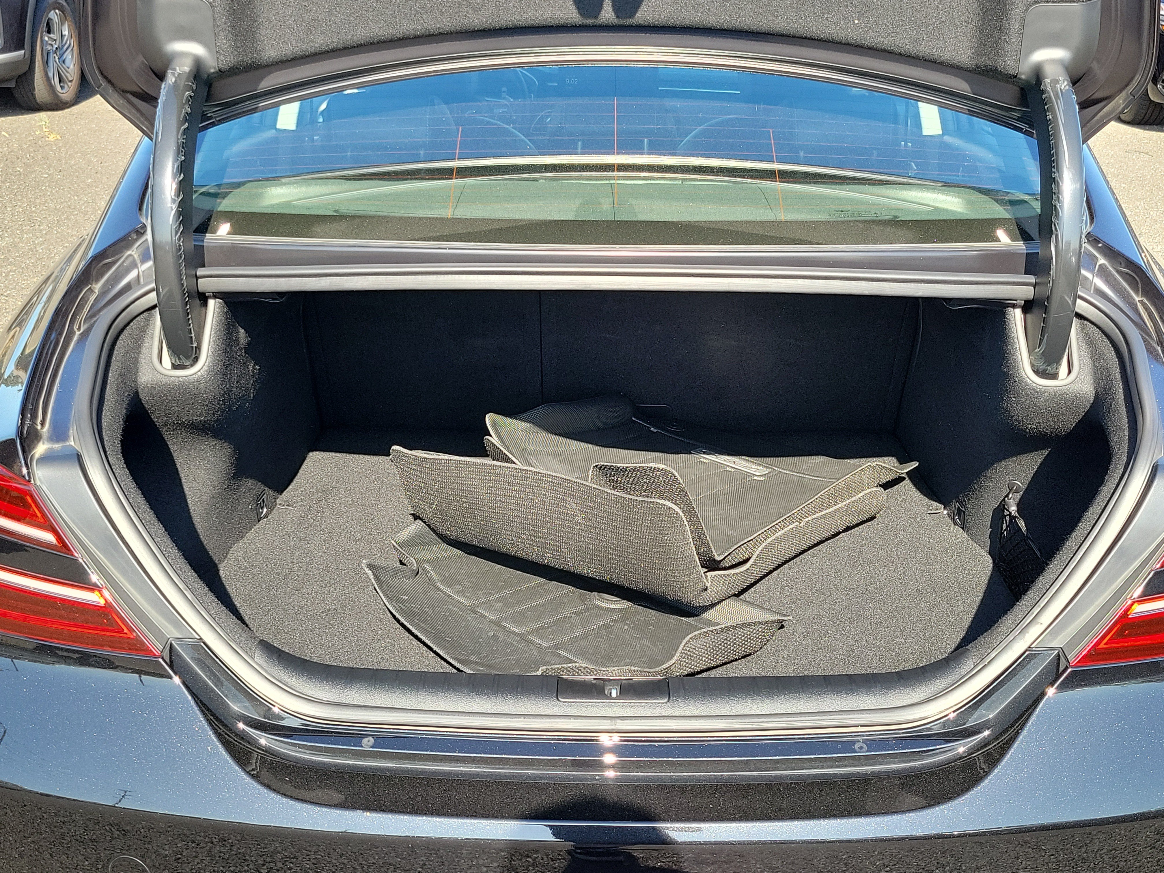 Certified 2023 Genesis G70 2.0T RWD image 19