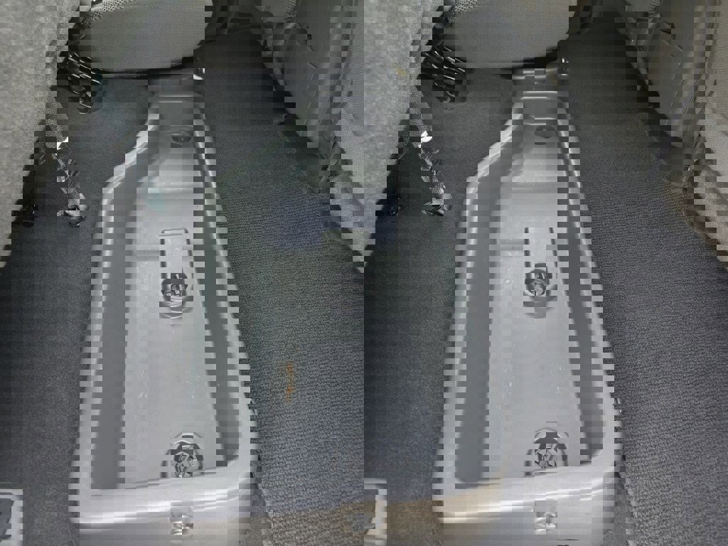 Used 2020 Nissan Frontier SV w/ Midnight Edition Floor Mats image 32