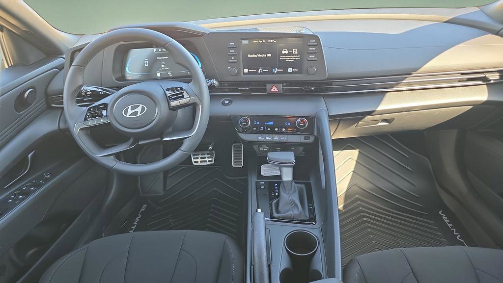 New 2026 Hyundai Elantra Sport FWD image 18