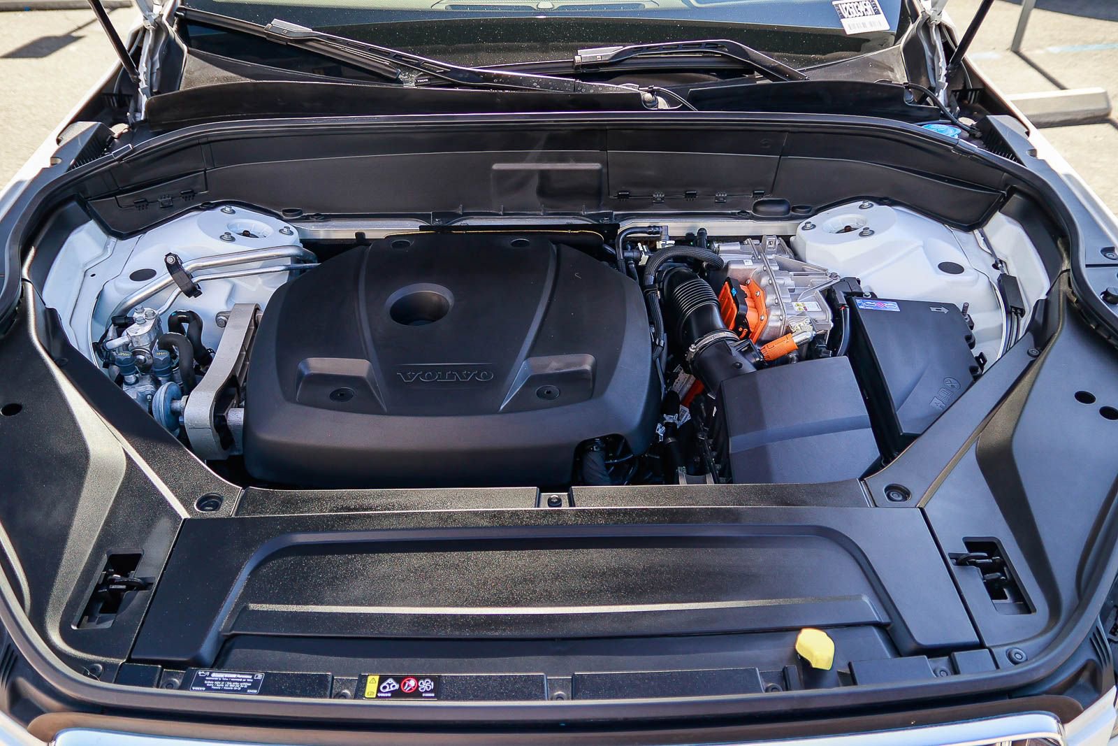 Used 2023 Volvo XC90 T8 Ultimate w/ Protection Package Premier image 32