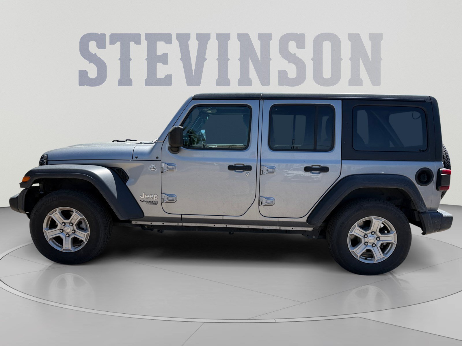 Used 2021 Jeep Wrangler Unlimited Sport AWD/4WD image 2