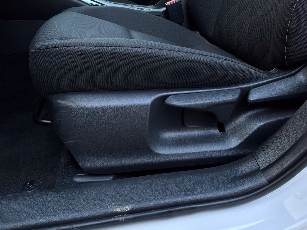 Used 2026 Toyota Corolla LE FWD image 12