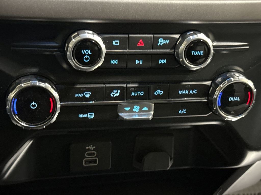 Used 2025 Ford F150 XLT w/ Equipment Group 301A Standard image 16