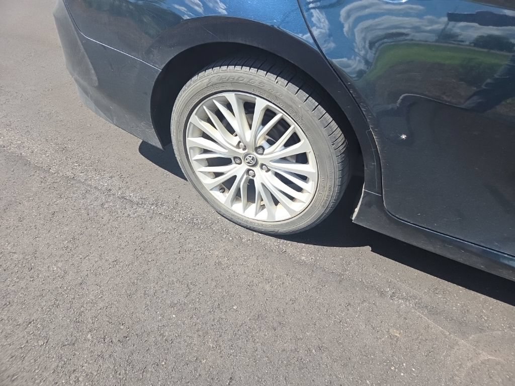 Used 2020 Toyota Camry XLE FWD image 17