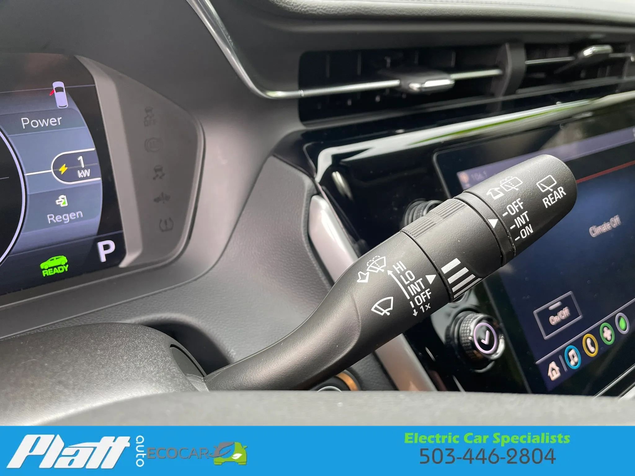 Used 2022 Chevrolet Bolt EUV LT w/ Comfort Package FWD image 32