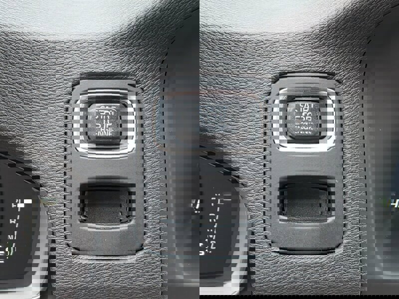 Used 2015 Volvo XC70 T6 Platinum w/ Protection Package image 39