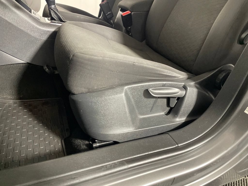 Used 2015 Volkswagen Tiguan S AWD/4WD image 11