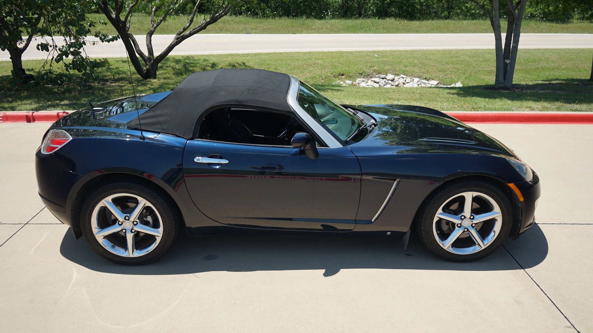 Used 2008 Saturn Sky Red Line RWD image 17