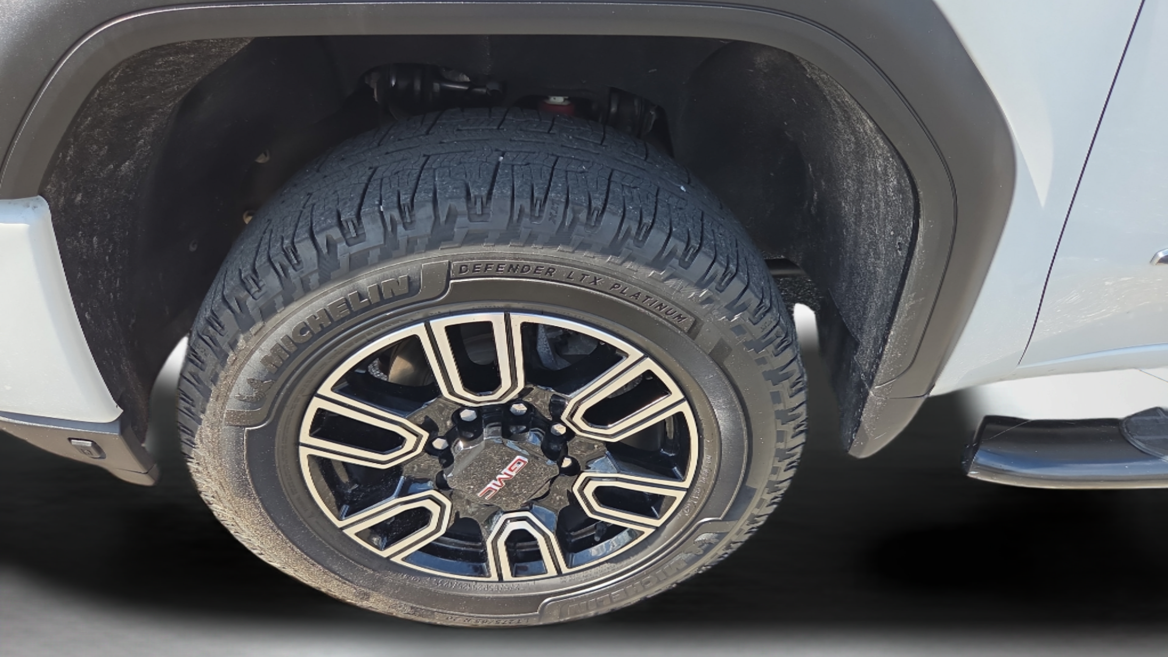 Certified 2022 GMC Sierra 2500 AT4 w/ Gooseneck/5TH Wheel Package AWD/4WD image 29
