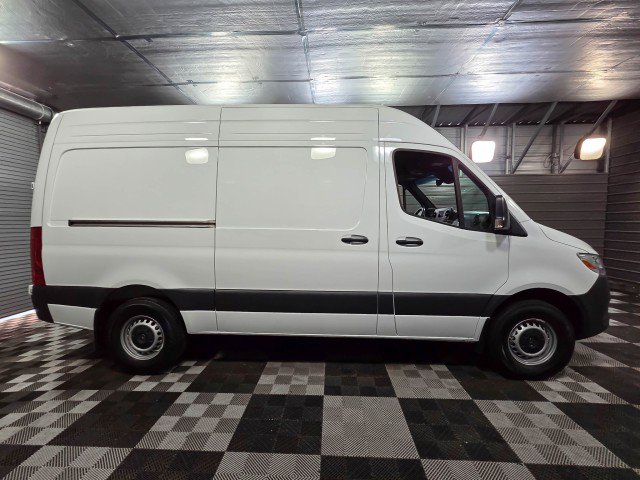 Used 2024 Mercedes-Benz Sprinter 2500 image 9
