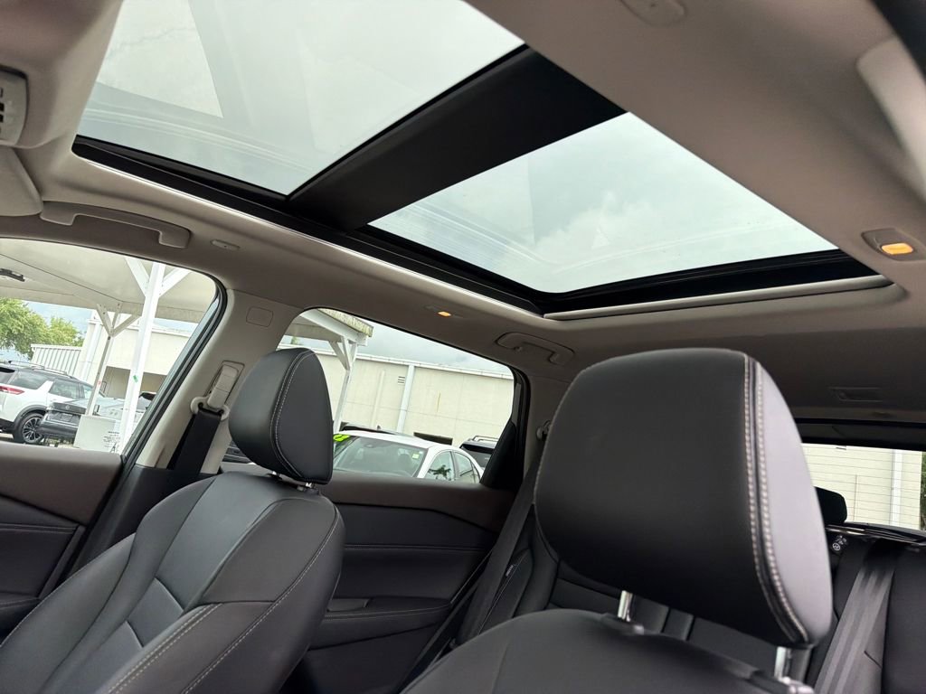 Certified 2023 Nissan Rogue SL image 17