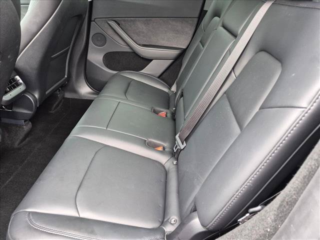 Used 2024 Tesla Model Y Long Range AWD/4WD image 18