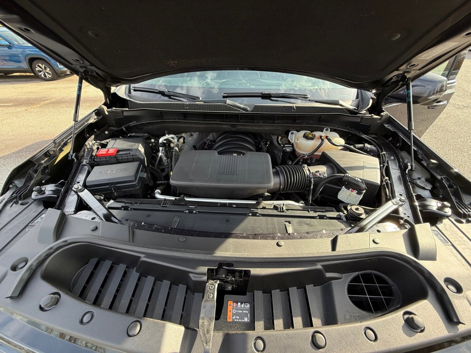 Used 2023 Chevrolet Tahoe Z71 w/ Off-Road Capability Package image 16