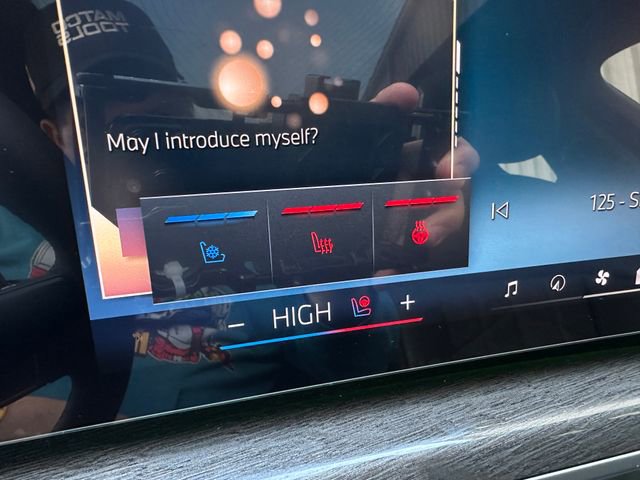 Used 2023 BMW 740i w/ Parking Assistance Package image 38