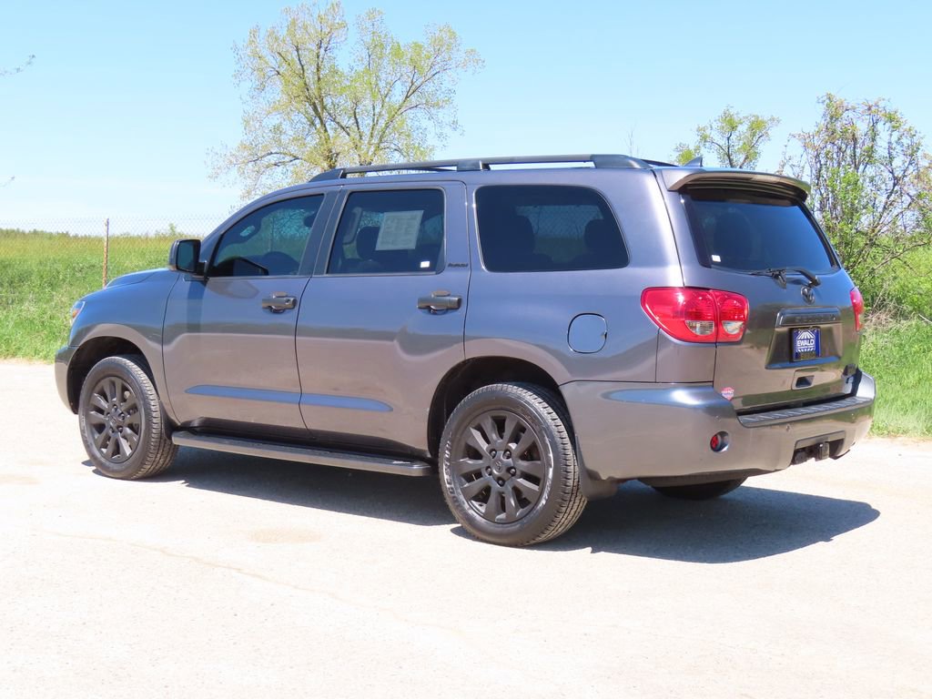 Used 2013 Toyota Sequoia Platinum AWD/4WD image 32