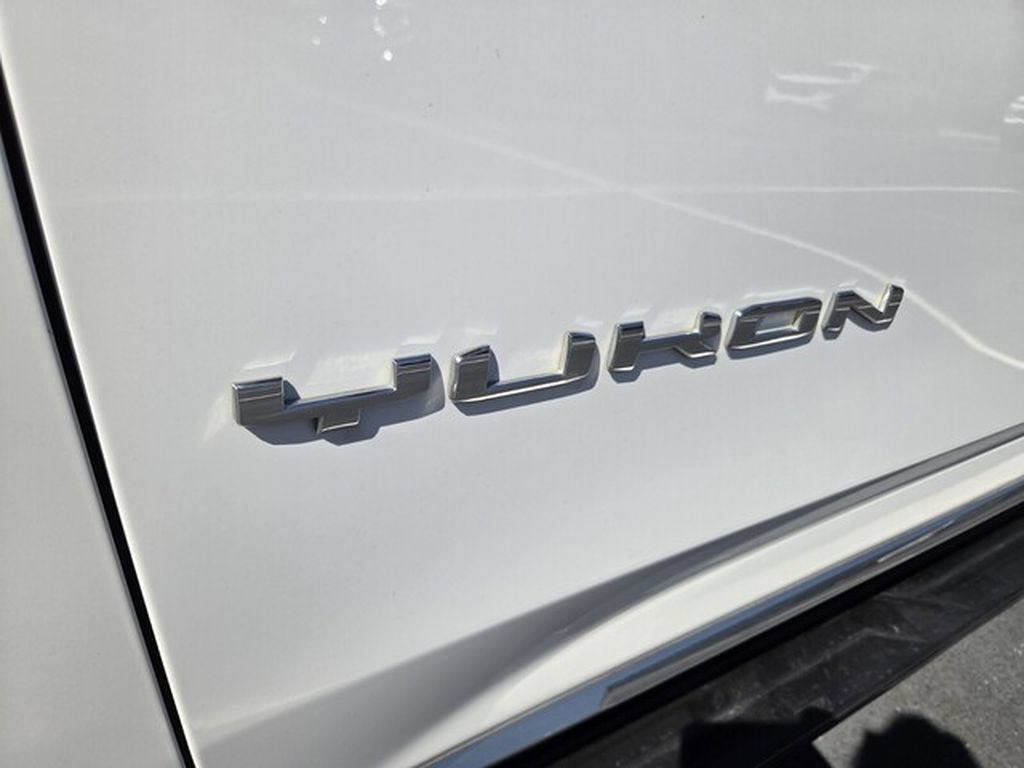 Used 2022 GMC Yukon SLT w/ SLT Luxury Package AWD/4WD image 4