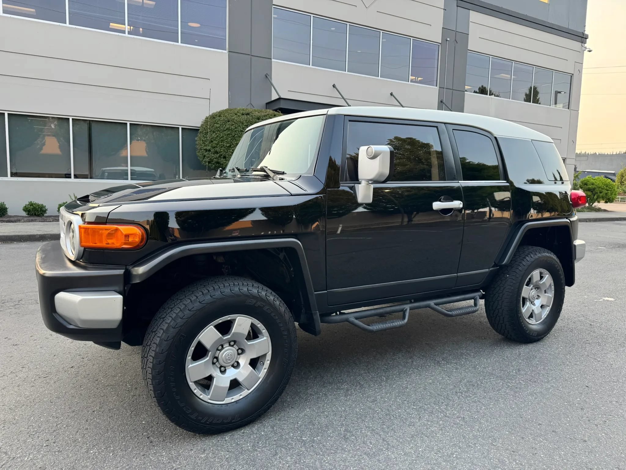 Used 2010 Toyota FJ Cruiser 4WD image 5