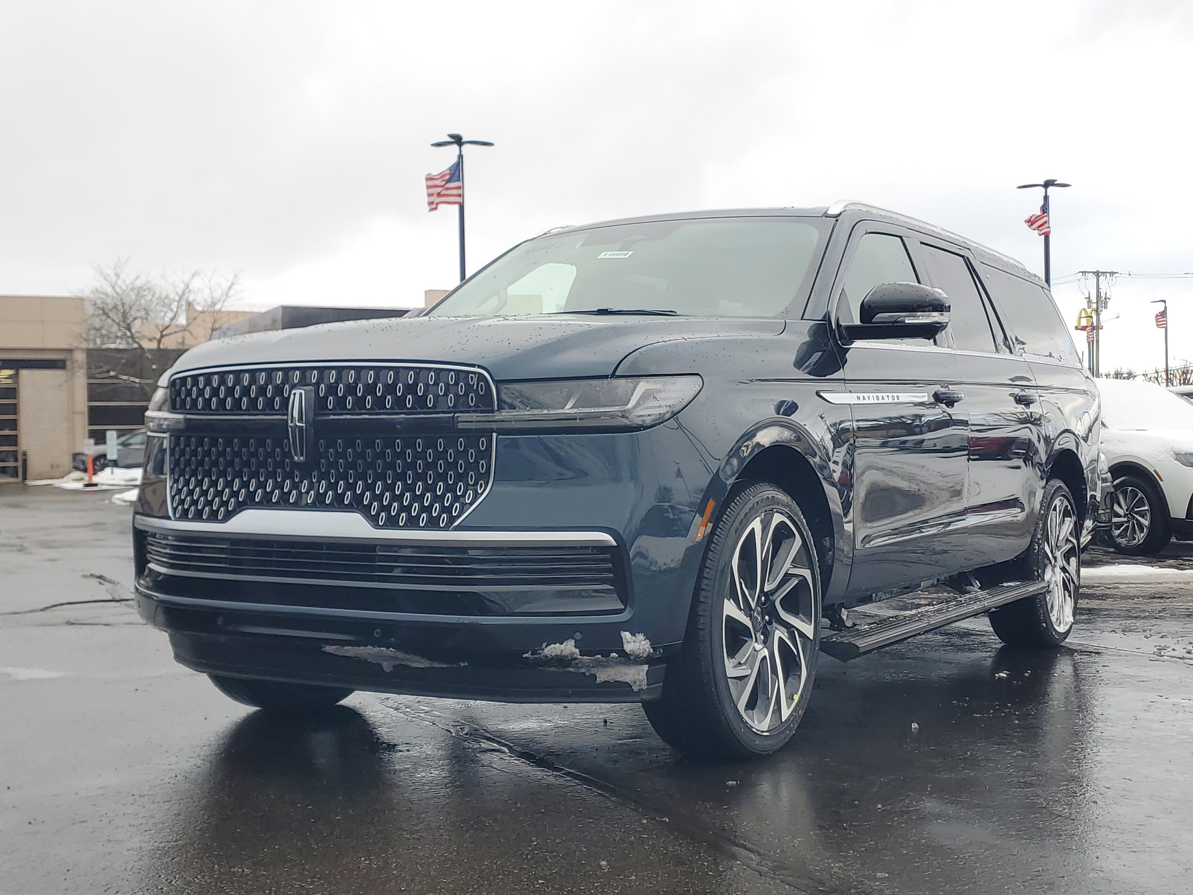 New 2026 Lincoln Navigator L Reserve image 2