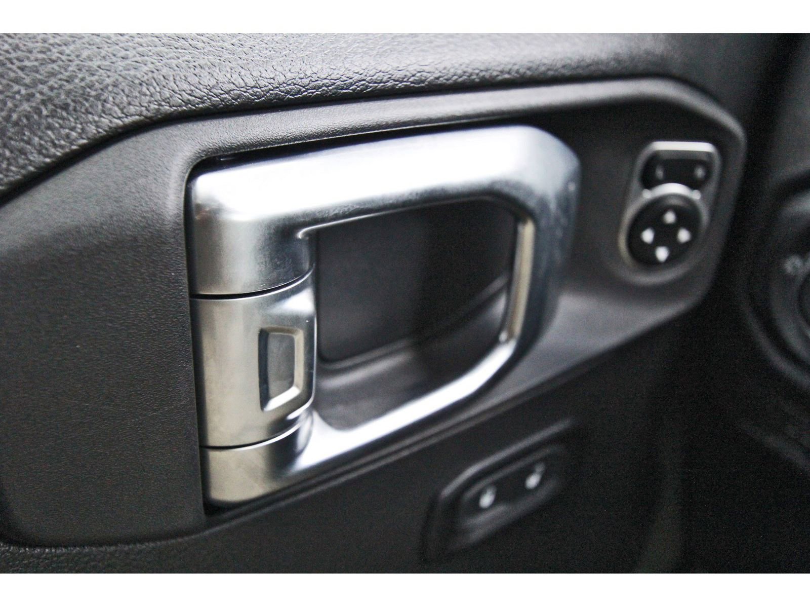 Used 2024 Jeep Wrangler Sport S image 21