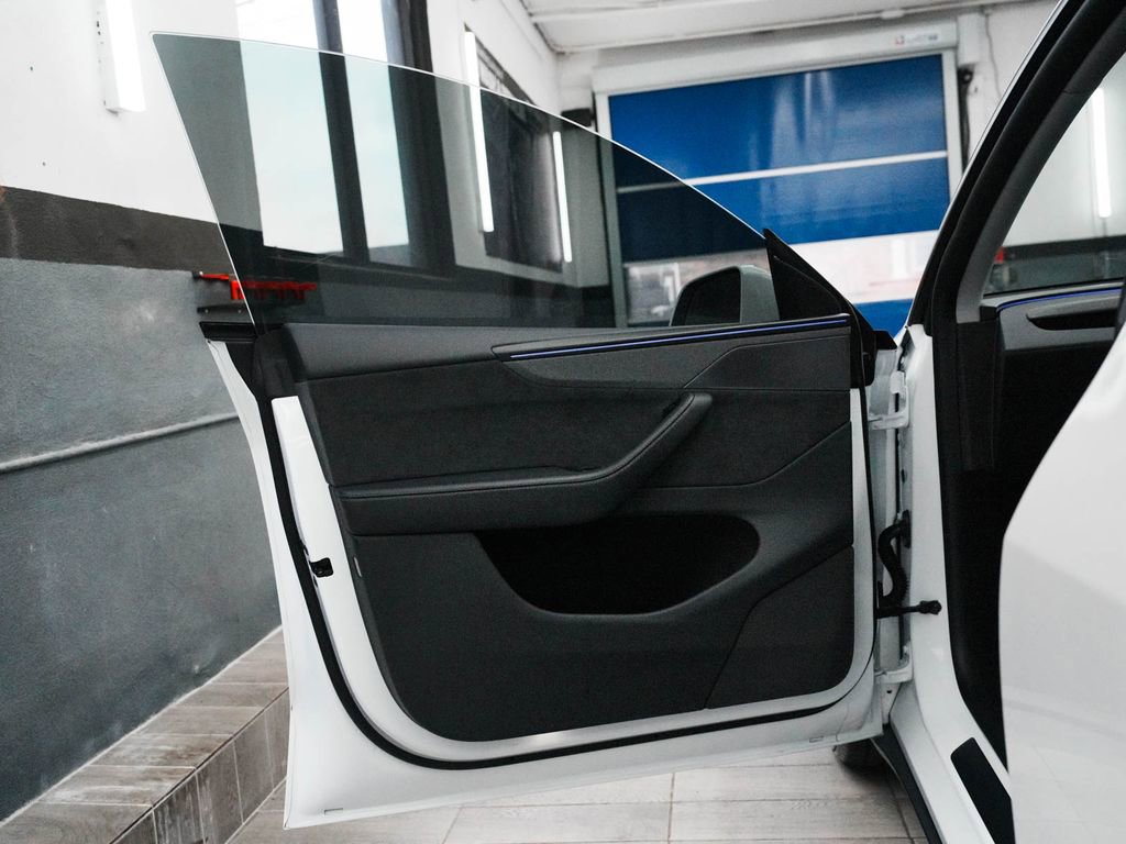 Used 2026 Tesla Model Y Long Range image 10