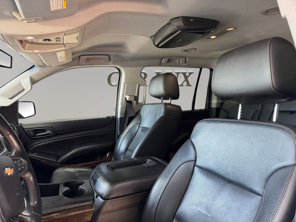 Used 2016 Chevrolet Suburban LT RWD image 9