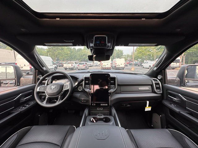 New 2026 RAM 2500 Laramie AWD/4WD image 2