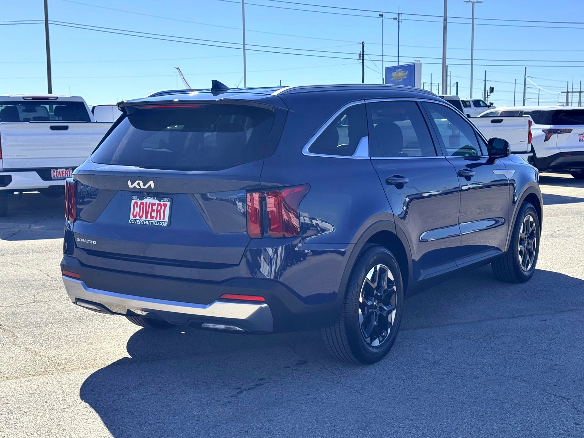 Used 2025 Kia Sorento S image 6