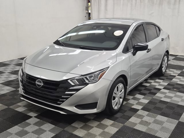 Used 2023 Nissan Versa S w/ Trunk Package image 3