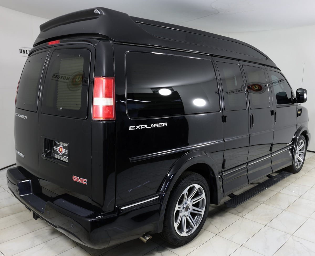 Used 2016 GMC Savana 2500 RWD image 3